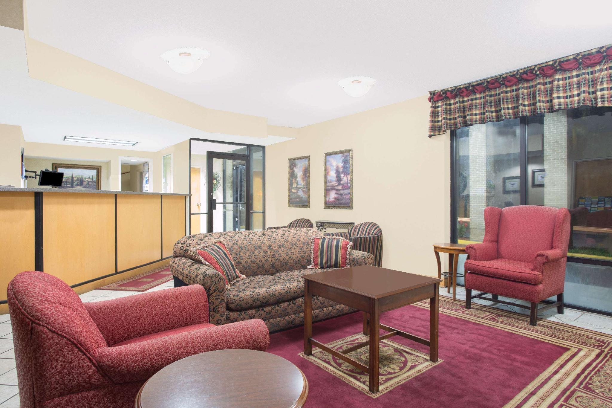 Days Inn By Wyndham Easley West Of Greenville/Clemson Area Экстерьер фото