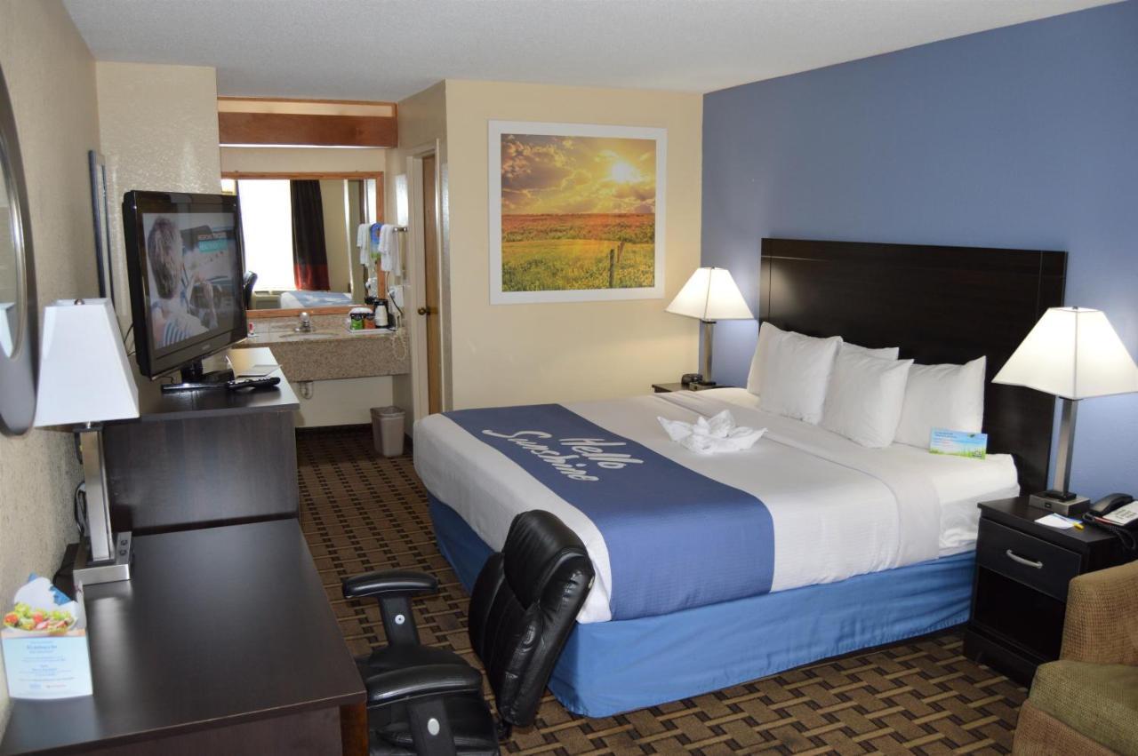 Days Inn By Wyndham Easley West Of Greenville/Clemson Area Экстерьер фото