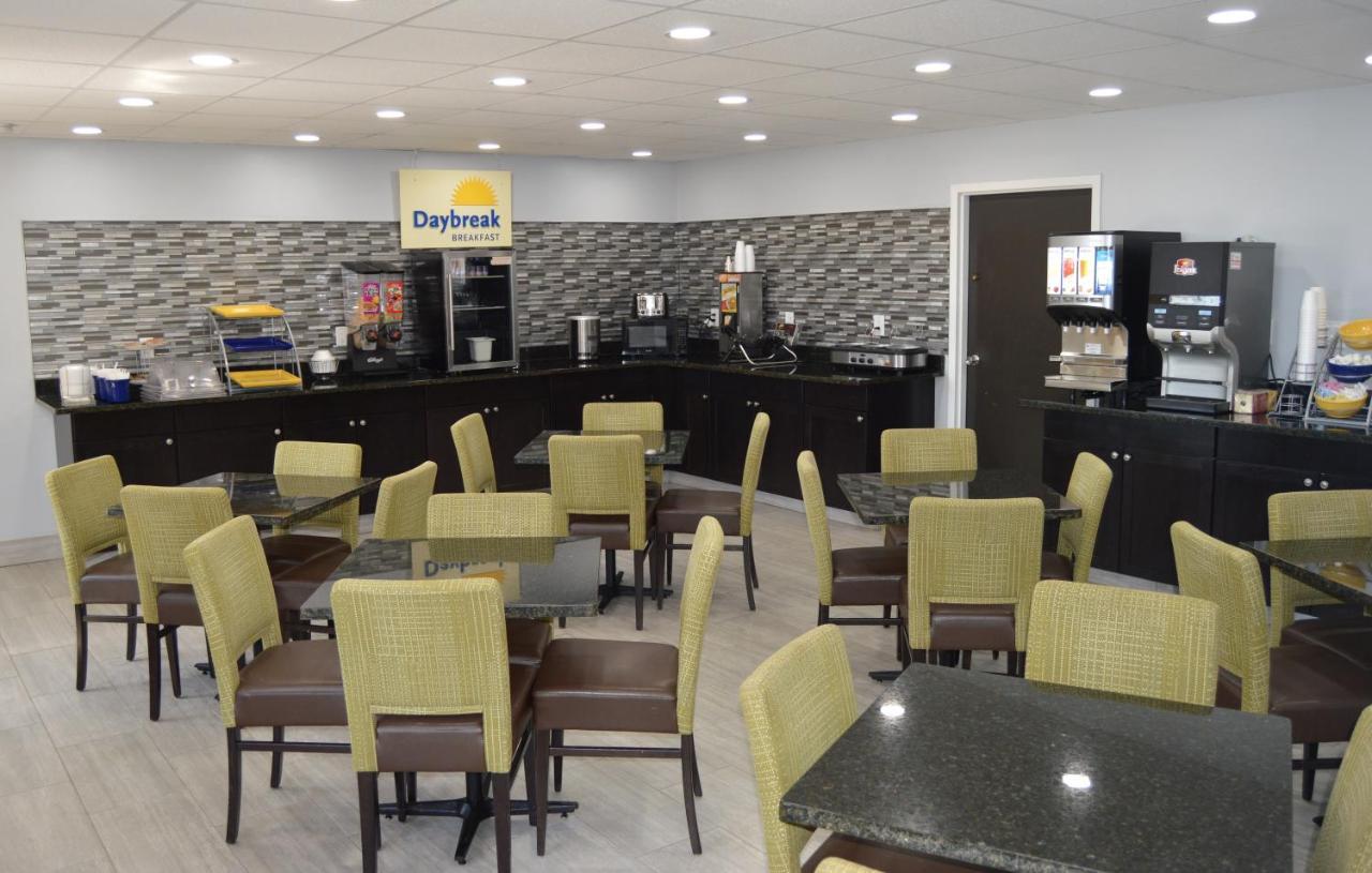 Days Inn By Wyndham Easley West Of Greenville/Clemson Area Экстерьер фото