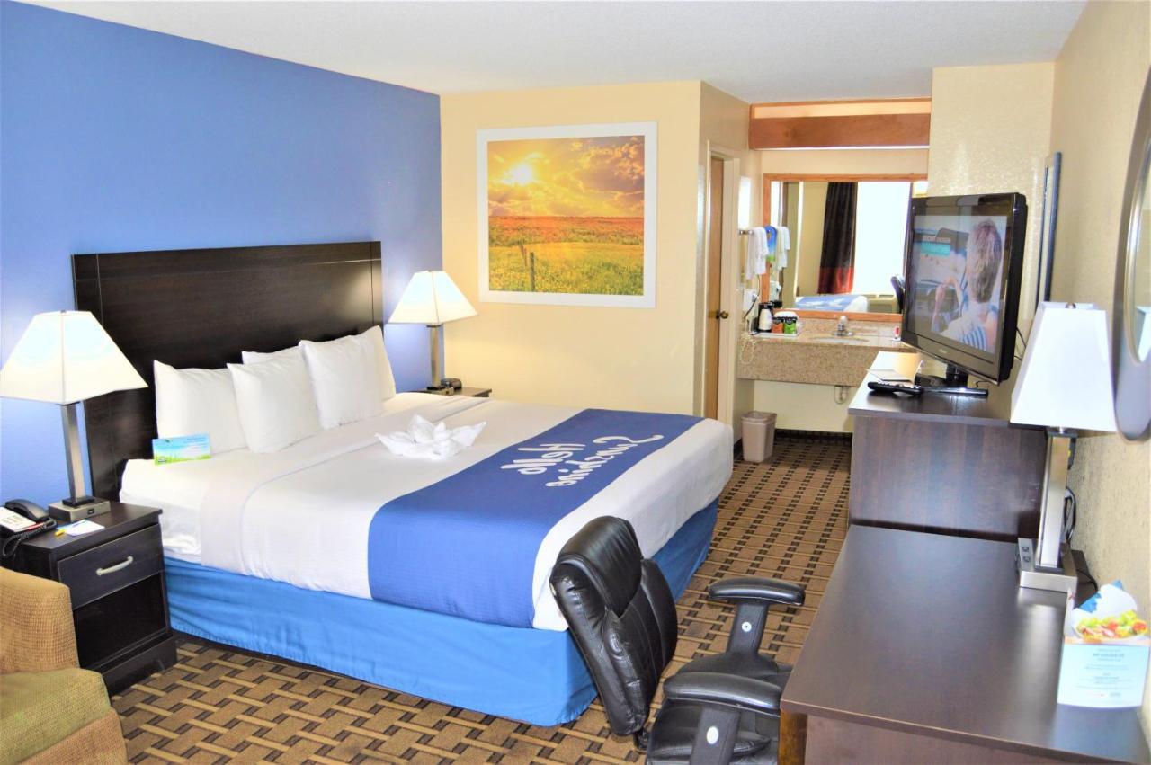 Days Inn By Wyndham Easley West Of Greenville/Clemson Area Экстерьер фото