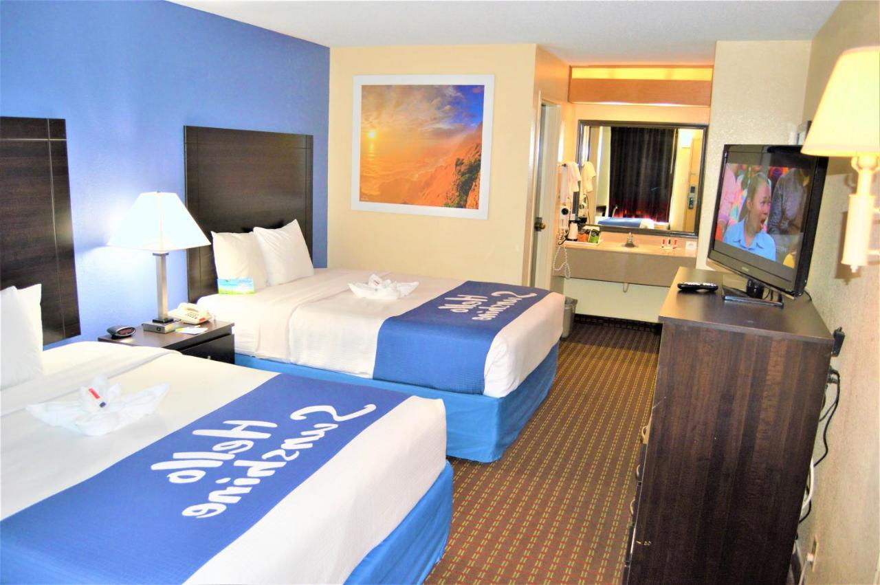 Days Inn By Wyndham Easley West Of Greenville/Clemson Area Экстерьер фото